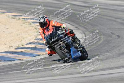 media/Dec-01-2025-Moto Forza (Mon) [[2daa91e15f]]/2-Intermediate Group/Session 2 (Turns 9 and 10)/